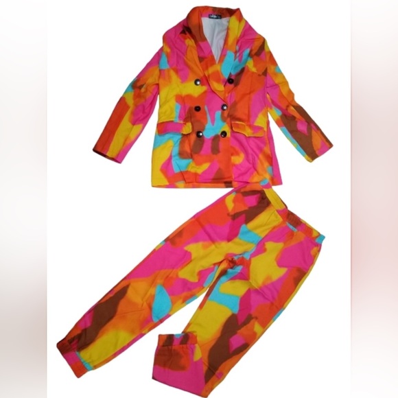 NWOT Jogger Suit - Picture 3 of 4